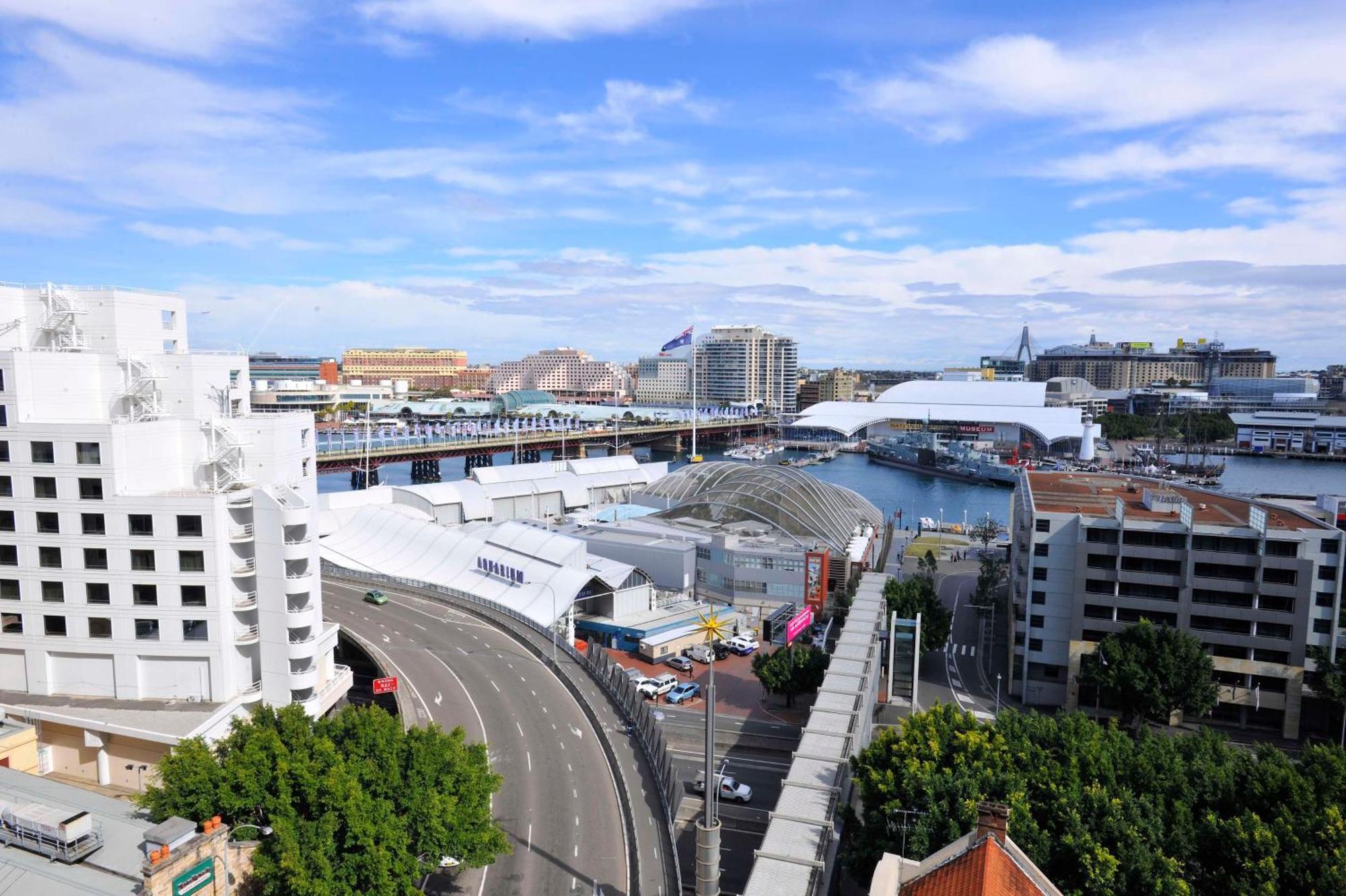 Metro Apartments On Darling Harbour Sydney Exteriör bild
